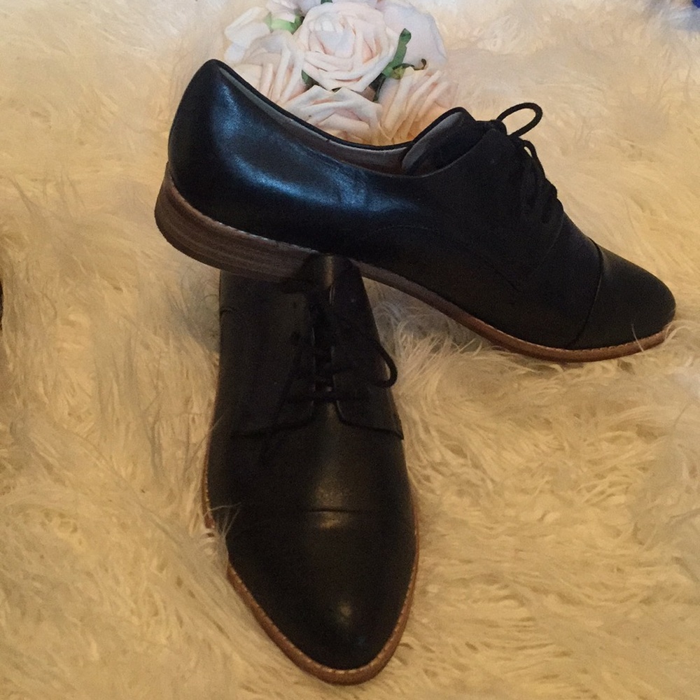 Black  shoes
